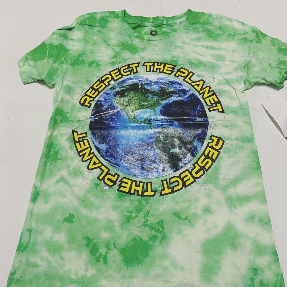 NWT Akademiks Save The Planet Tyedye tshirt